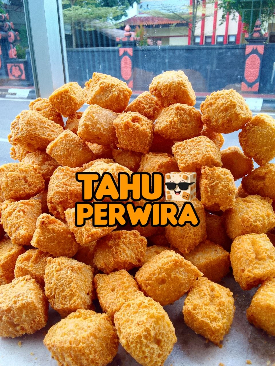 Tahu Crispy Perwira fresh dari wajan